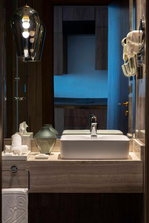 Waw Hotel Suites King Abdullah Road Riad Exterior foto